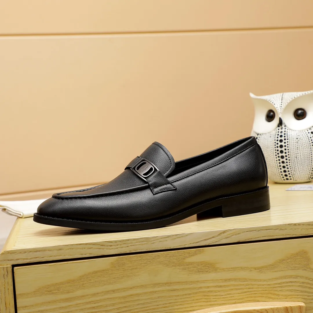 Factory price 420 🔥Ferragamo's new men's casual slip-on shoes🇨🇳Official website original 1:1 mold opening, original quality💯Fine workmanship, high-end luxury☘The upper is made of imported Italian first-layer cowhide🌴🐑leather lining🍓Rubber wear-resistant and non-slip outsole, breathable and comfortable to wear🍍The first choice for high-end men🍉Black, size 38-45